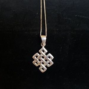 925 celtic knot necklace